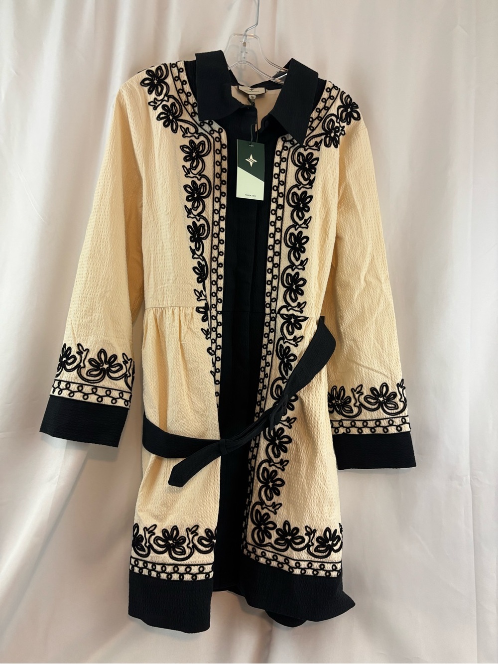 Tuckernuck Black and Cream Embroidered Belted Shirt Dress - Picture 7 of 8
